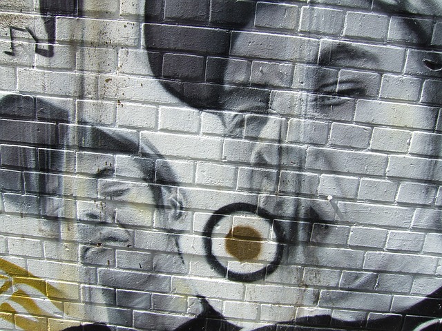 two men graffiti